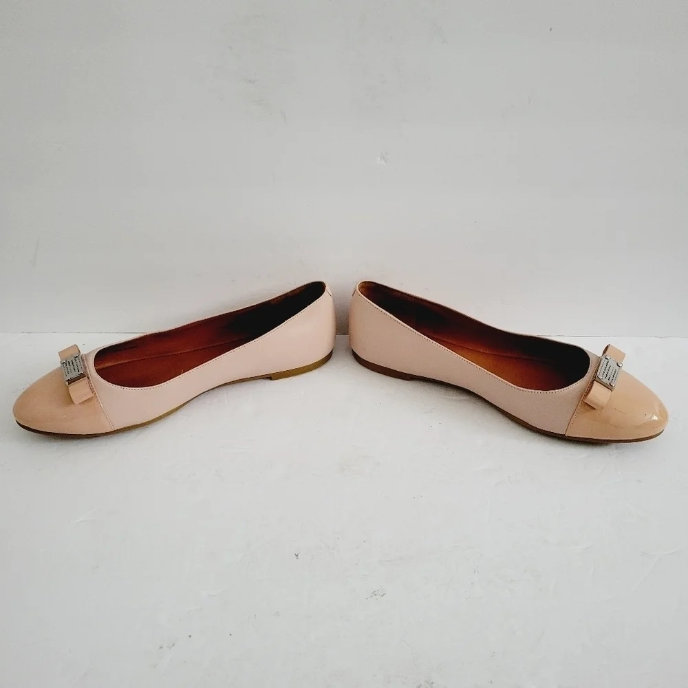 NEW Marc by Marc Jacobs Nude Cap Toe Logo Plaque Ballet Flats Size 7.5